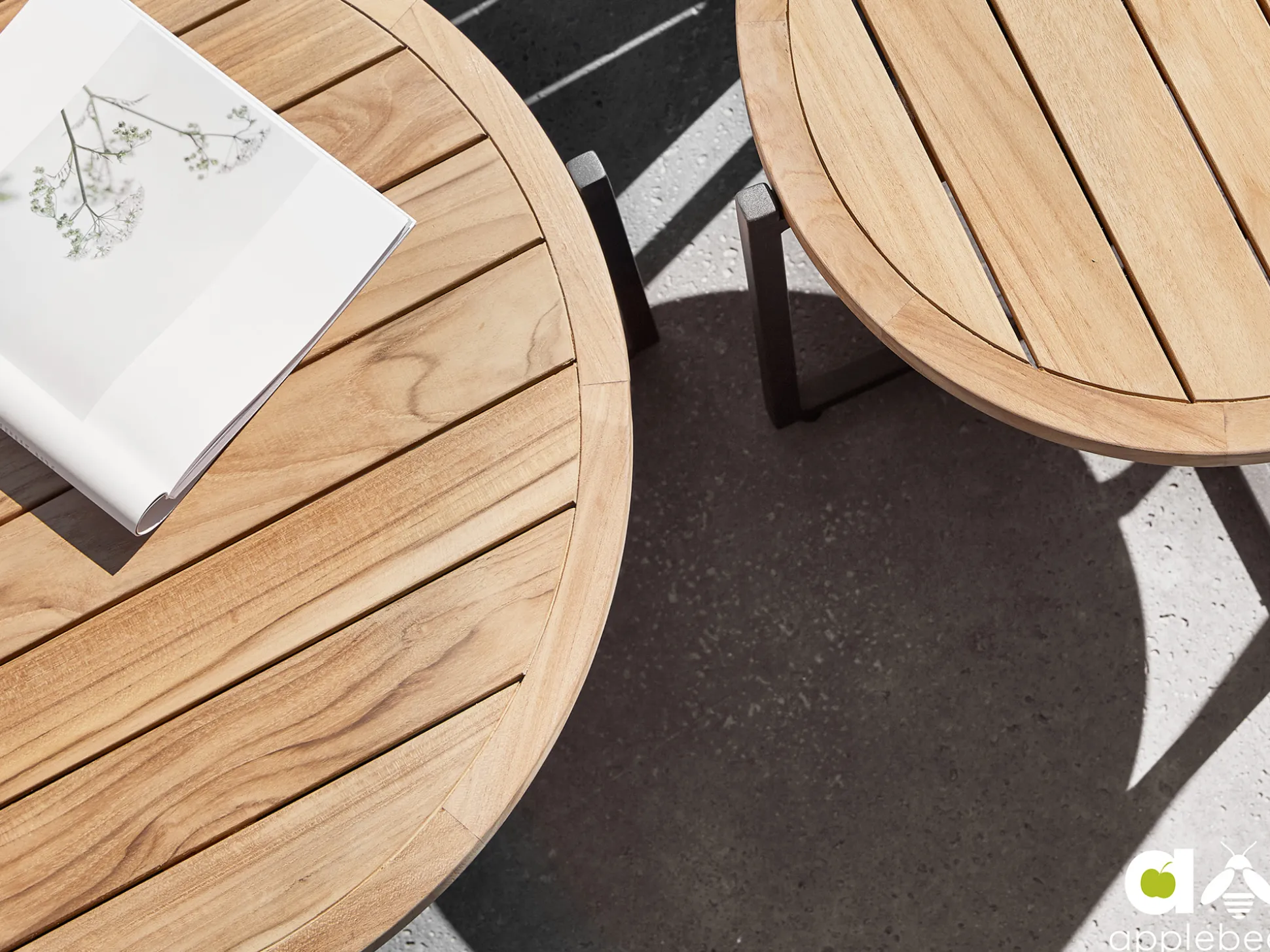 Apple Bee Condor lounge tuintafel ø 94cm (h: 44)