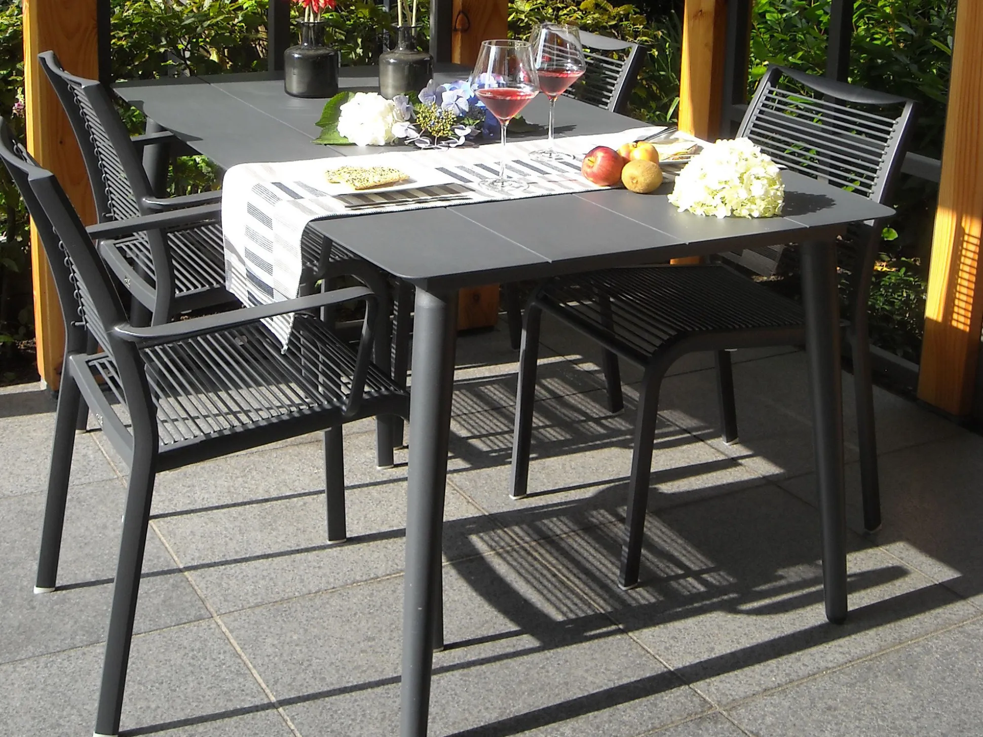 Apple Bee Hawaii/ROUGH-S 220cm dining tuinset 7-delig stapelbaar