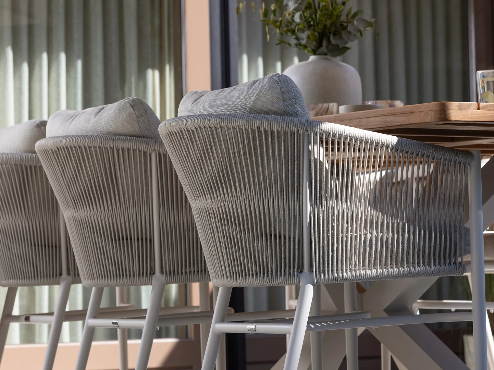 Bellagio Mineo/ROUGH-Y Ellips 240cm high dining tuinset 7-delig