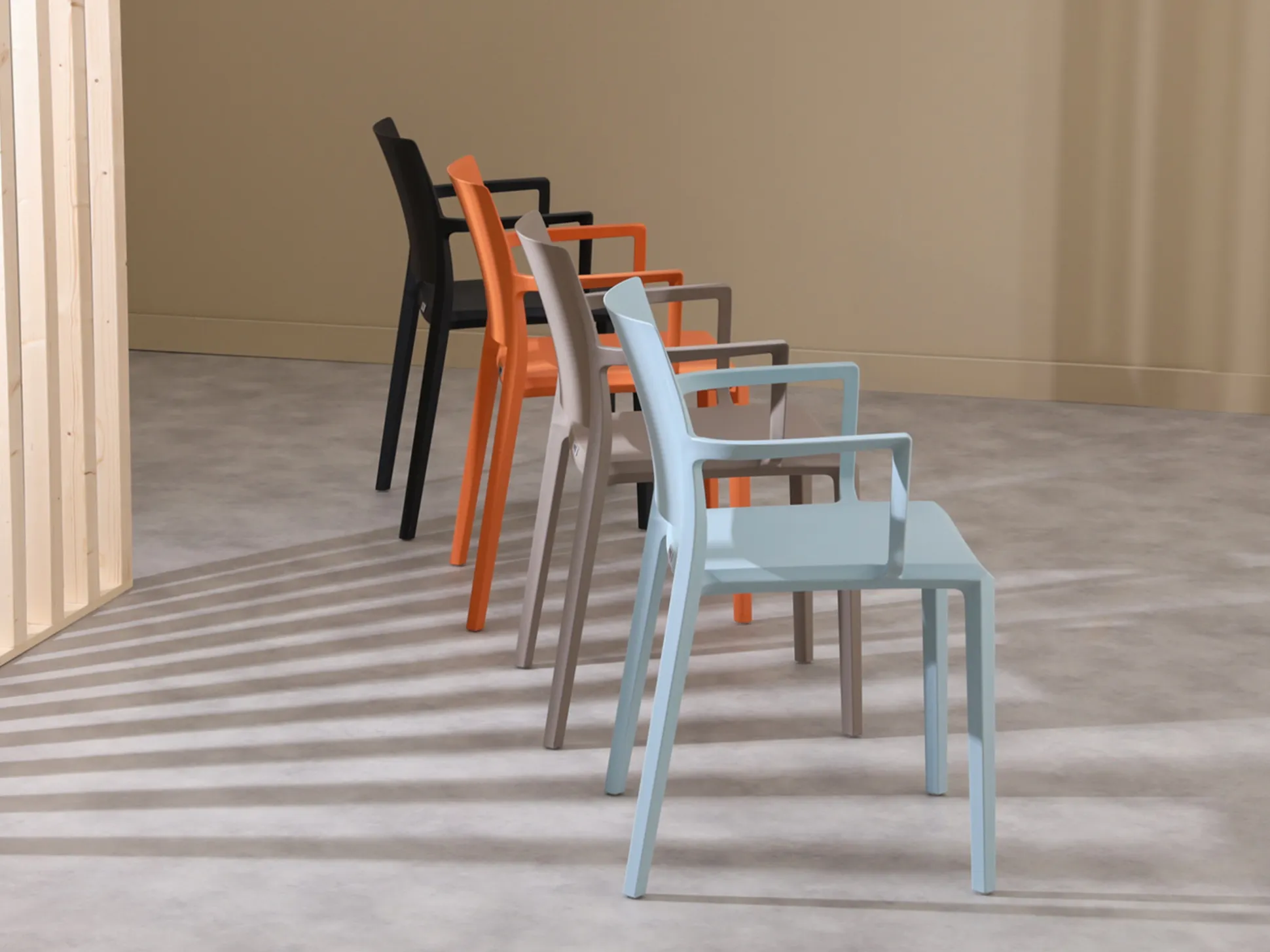 Forza Sile dining tuinstoel stapelbaar