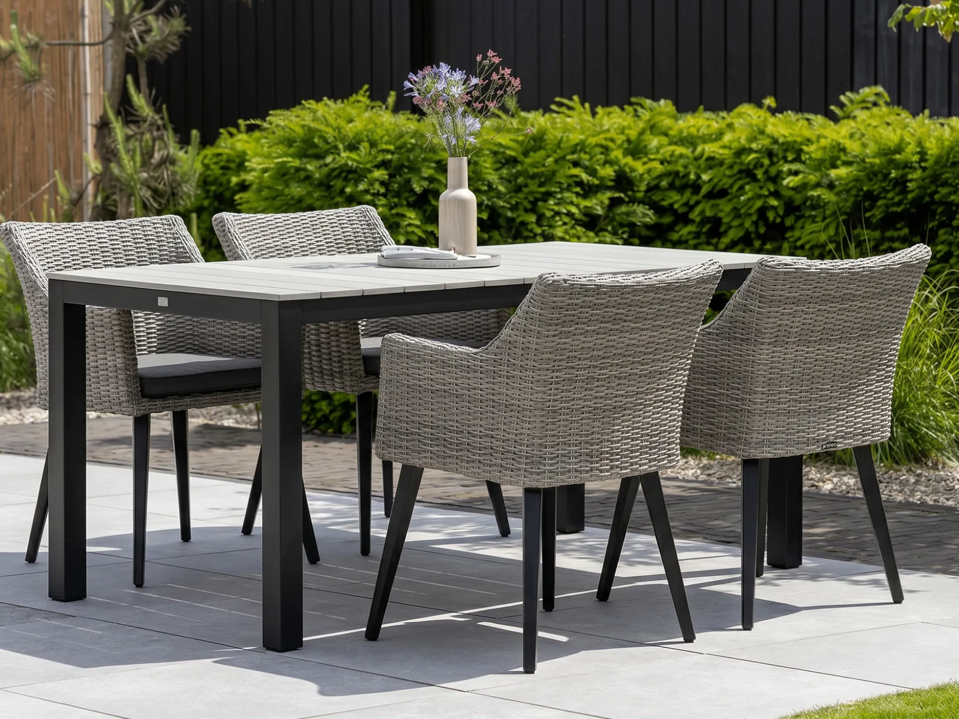 Manifesto Matese dining tuinstoel