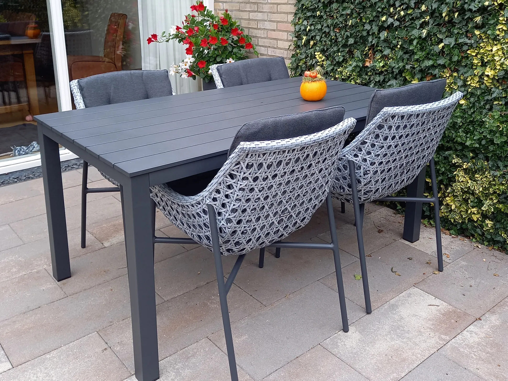 Manifesto Menzano dining tuintafel 160x90x75cm
