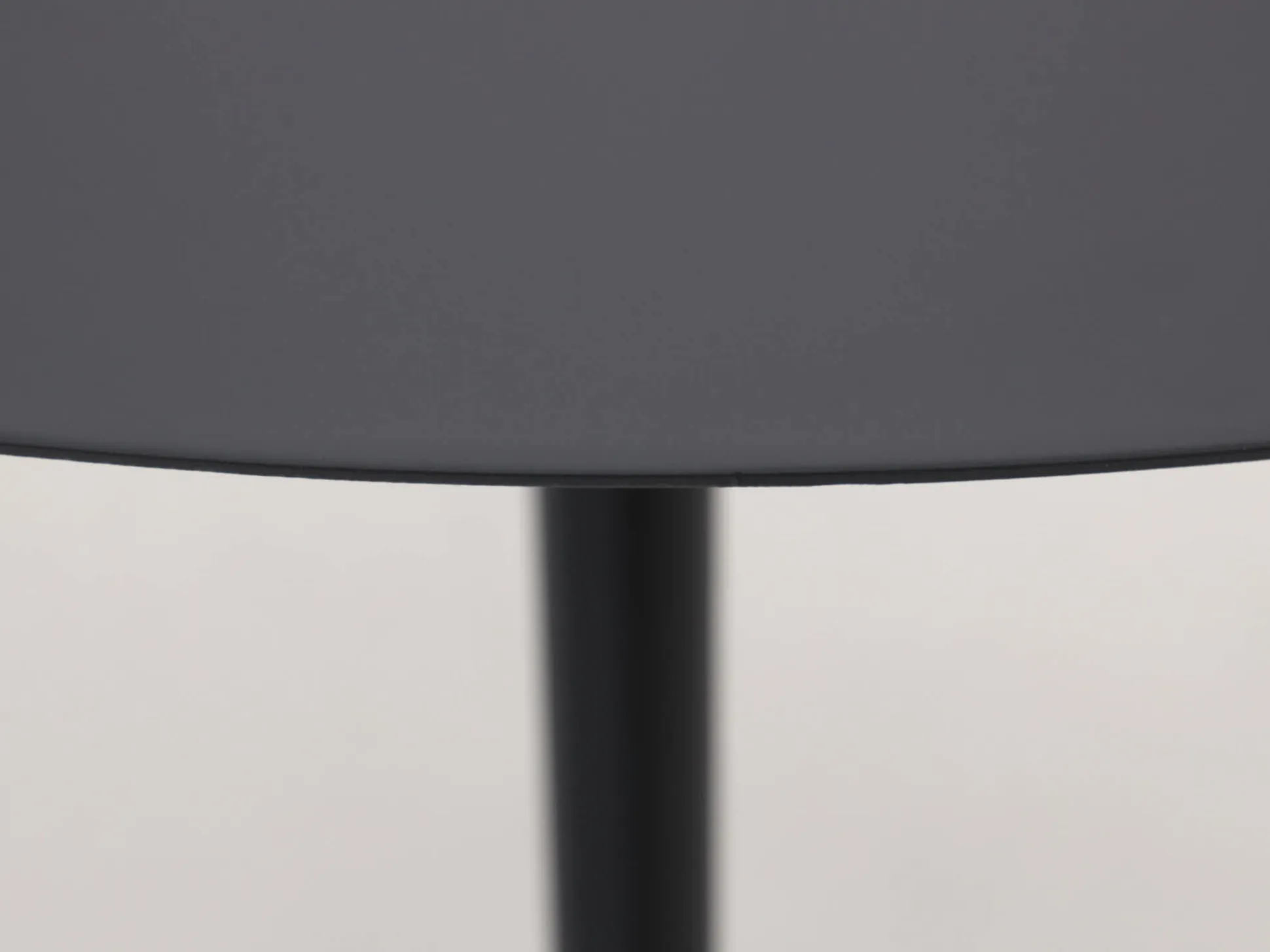 Manifesto Sora dining tuintafel ø 127cm (h:75cm)