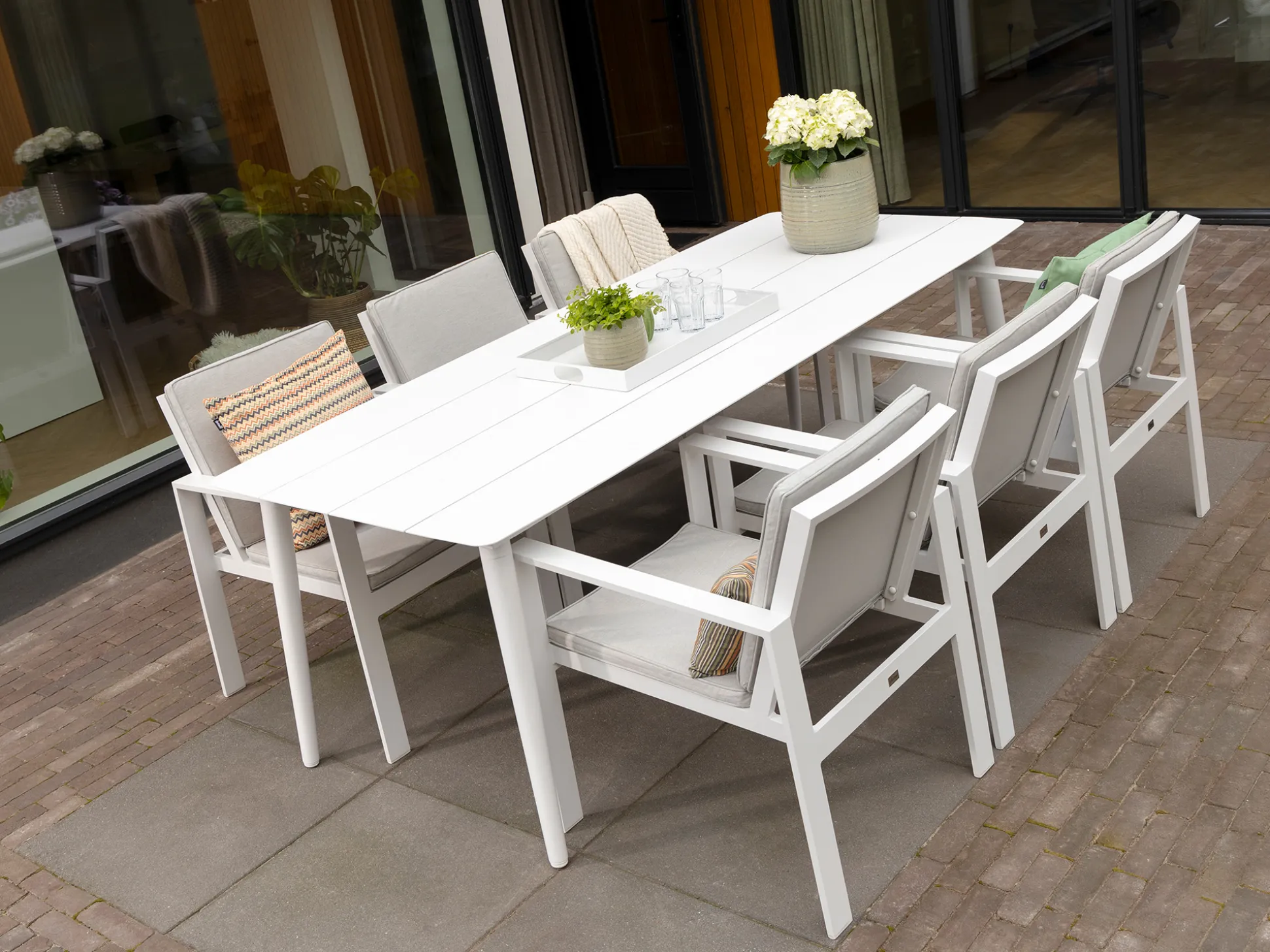 Manifesto Sora dining tuintafel 220x90x74cm