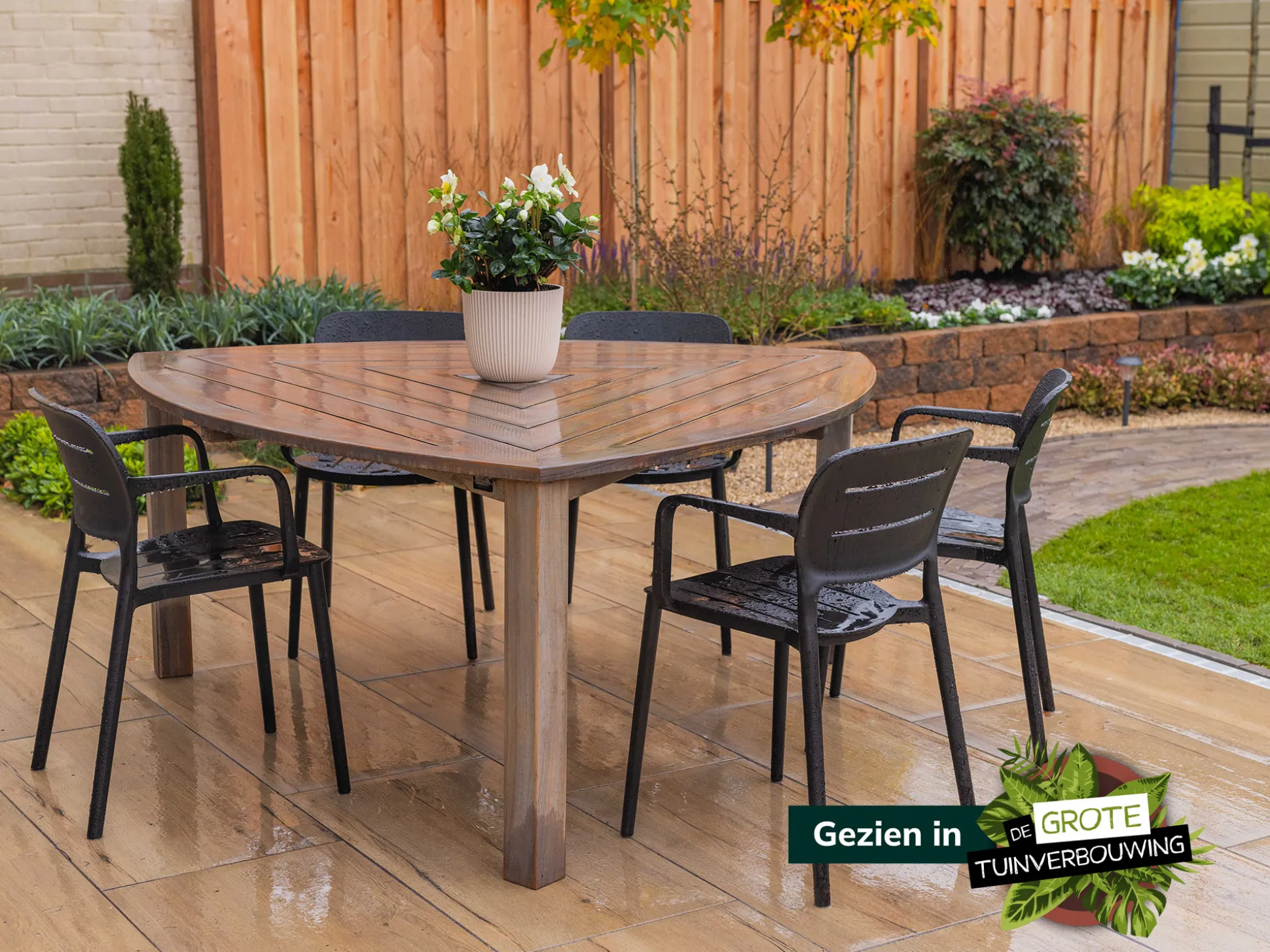 ROUGH-S Triangular dining tuintafel 170x170x170x76cm