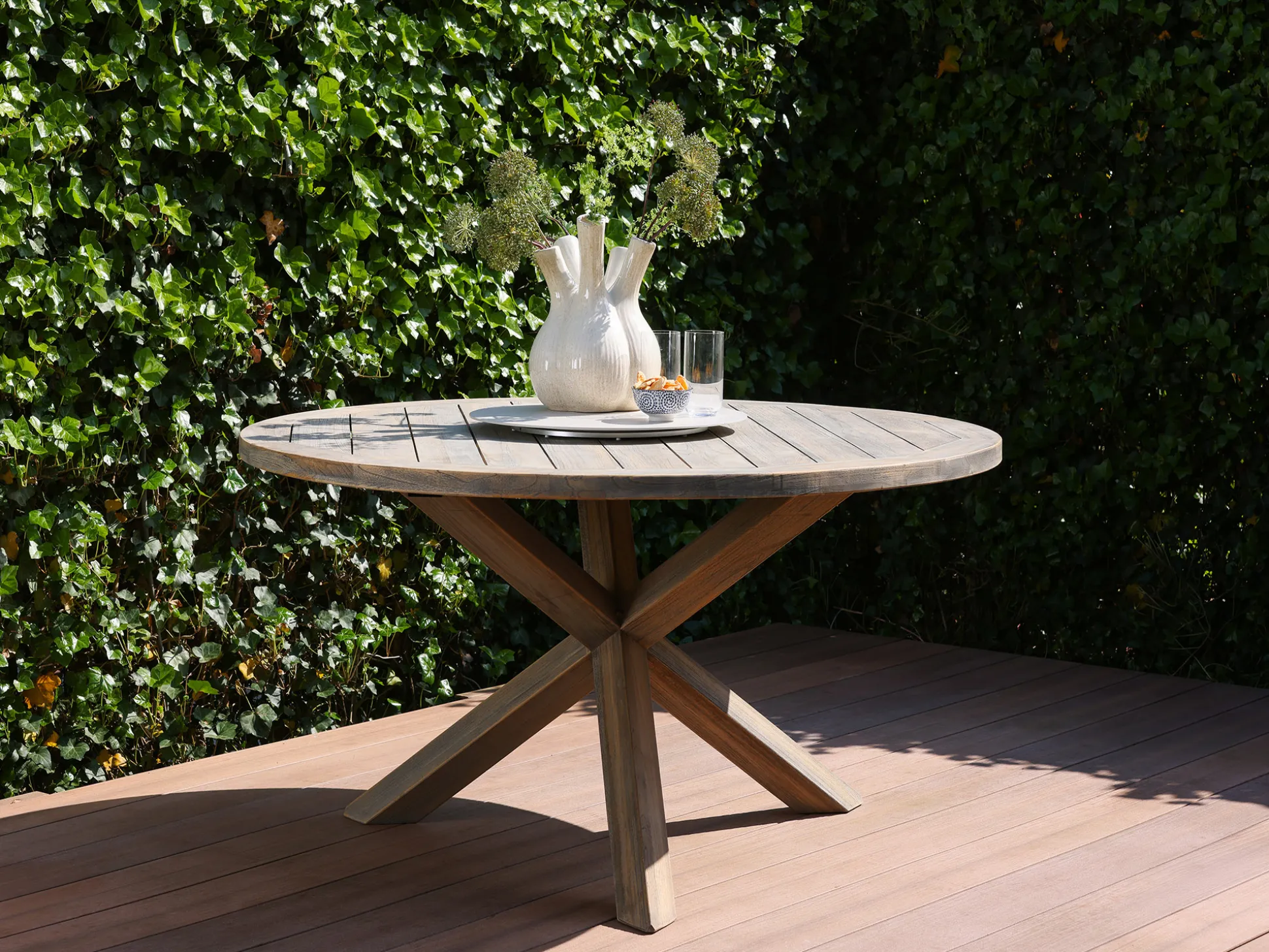 ROUGH-Y dining tuintafel ø 150cm (h:75cm)
