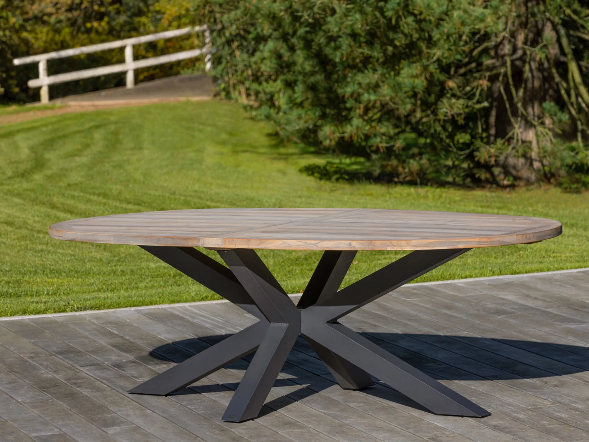 ROUGH-Y Ellips dining tuintafel 240x120cm