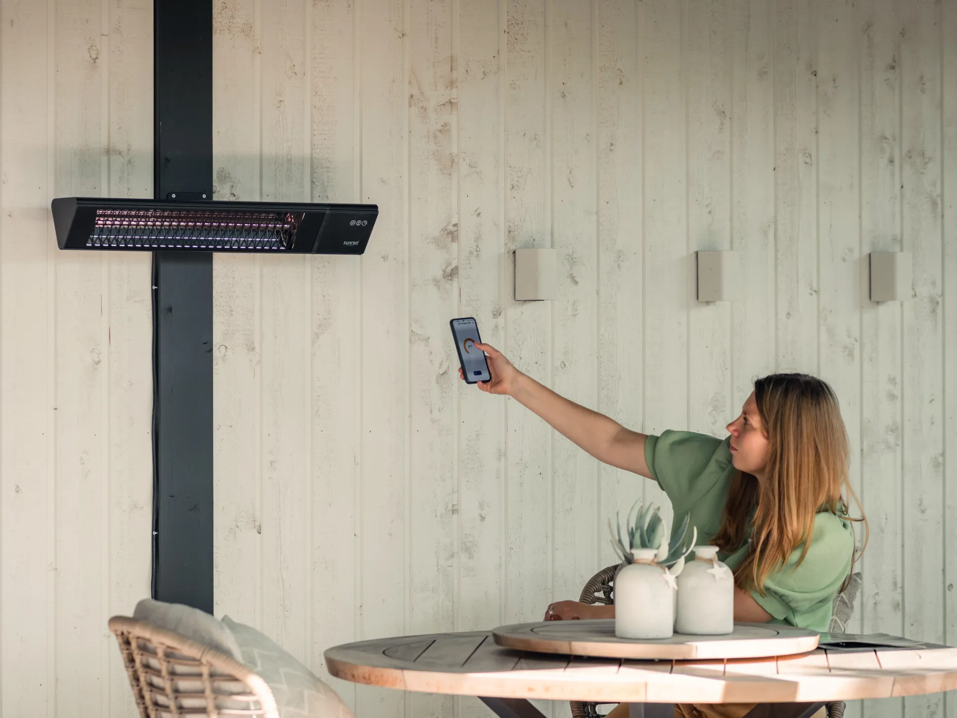 Sunred Dark Smart muur terrasverwarmer triangel 2500 Watt